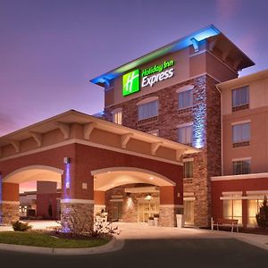 Holiday Inn Express & Suites Overland Park By Ihg